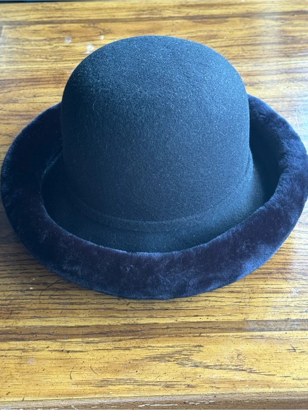 Vintage Betmar New York Black Wool Felt Cloche Hat Faux Fur Brim Woolmark Winter